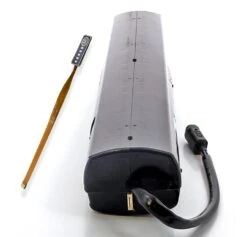 Bulls LED-Folie Mit Taster Für Integrierte Akkus 15x35mm Länge: 150mm -Stilvoller Laden Für Fahrradausrüstung Bulls Rotwild LED Folie fuer intergrierte Akkus Flachband BMZ 24983e