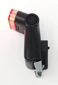 MonkeyLink ML-Light Recharge Rearlight UTS Rücklicht Mit USB-Anschluss 9 MonkeyLink ML-Light Recharge Rearlight UTS Rücklicht Mit USB-Anschluss -Stilvoller Laden Für Fahrradausrüstung ML Light Monkey Link Ruecklicht ML RearLight UTS Recharge Sattelbefestigung winkelverstellbar 80222 070 50543 4002556954260c