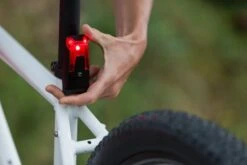 MonkeyLink ML-Light Recharge 30 Lux Set Mit USB-Anschluss 16 MonkeyLink ML-Light Recharge 30 Lux Set Mit USB-Anschluss -Stilvoller Laden Für Fahrradausrüstung Rear Entnahme 1