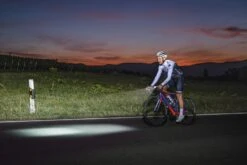 Sigma Aura-80 Und Blaze-Set Mit Akku Für USB-Ladegerät -Stilvoller Laden Für Fahrradausrüstung Sigma Frontleuchte Batterieleuchte LED Akku Aura 80 Lux USB 17800 4016224178001 070 28037j